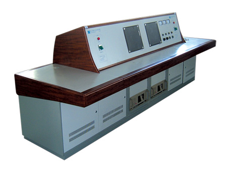 監(jiān)控臺(tái)